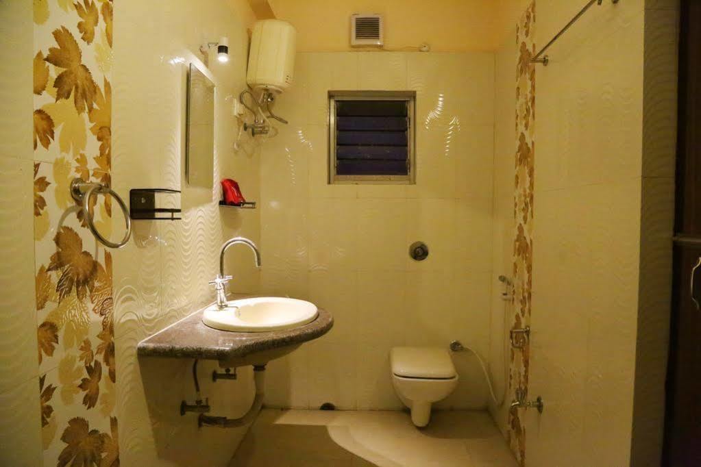 Oyo 460 Hotel Ivory Residency Calcutta  Esterno foto
